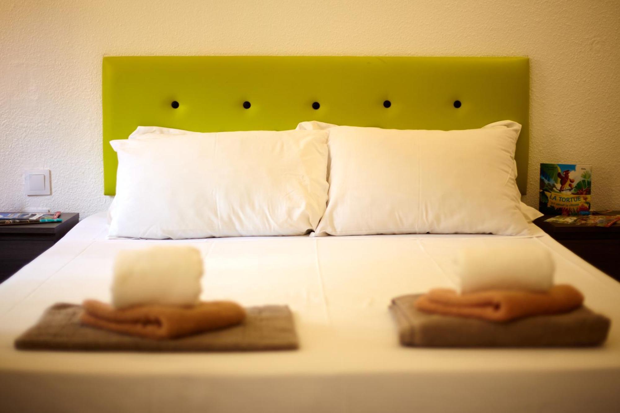 Hotel La Voile Bleue La Richardais ภายนอก รูปภาพ