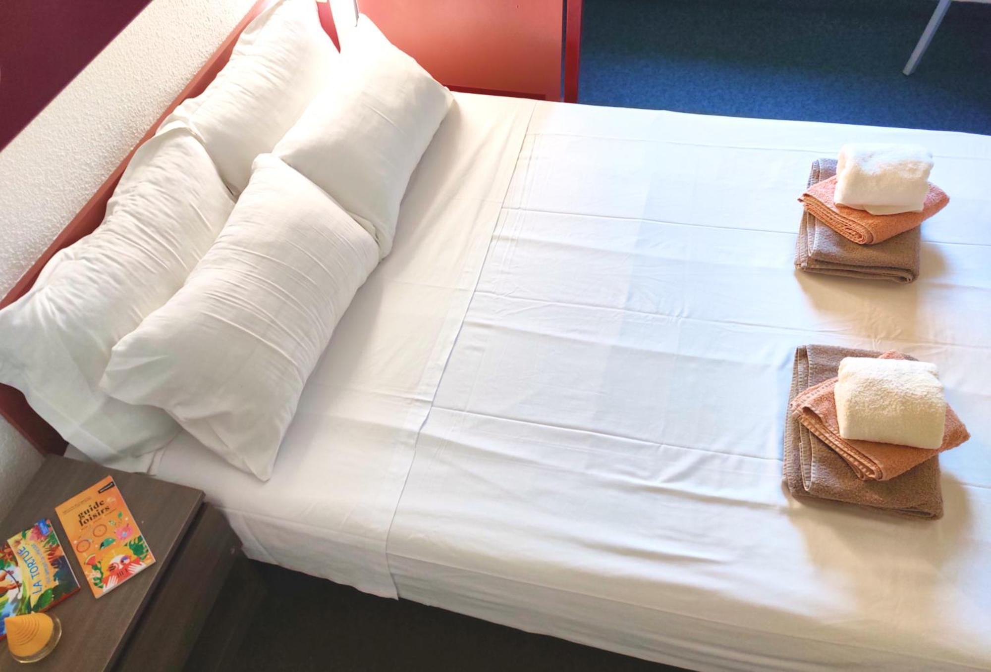 Hotel La Voile Bleue La Richardais ภายนอก รูปภาพ